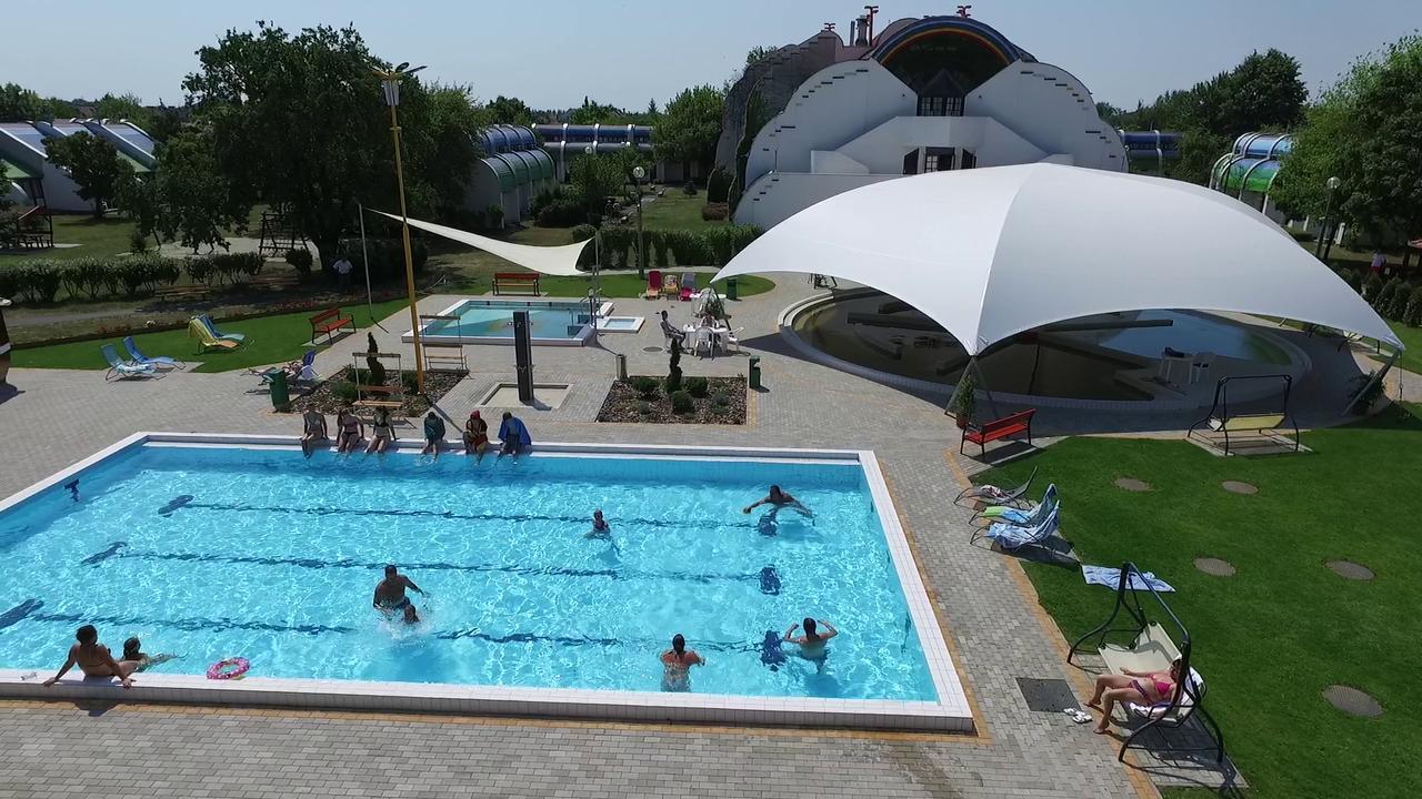 Hoforras Hotel Gyula Exterior photo