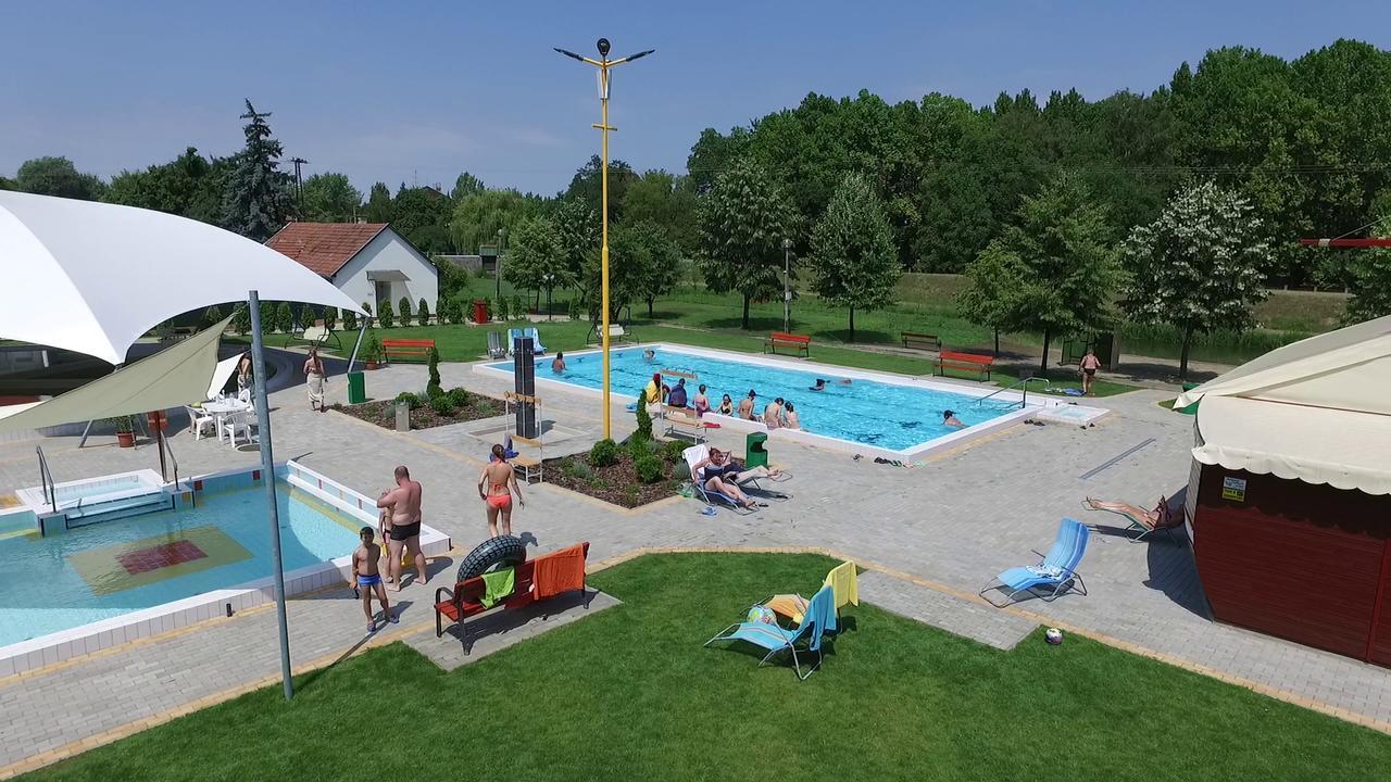 Hoforras Hotel Gyula Exterior photo