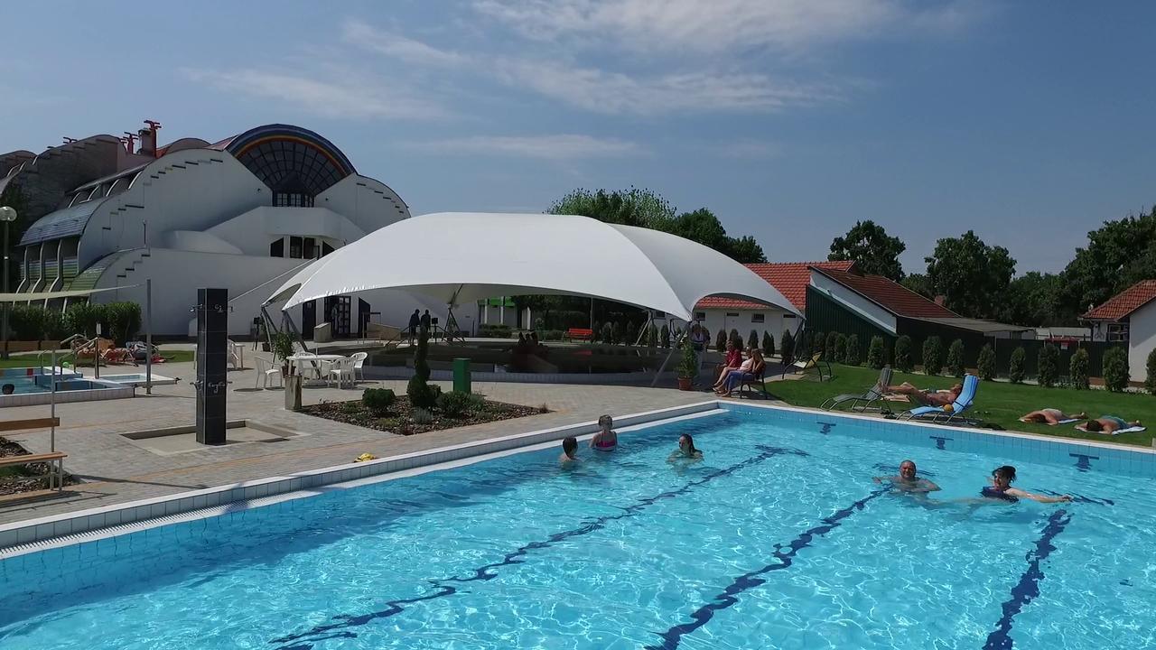 Hoforras Hotel Gyula Exterior photo